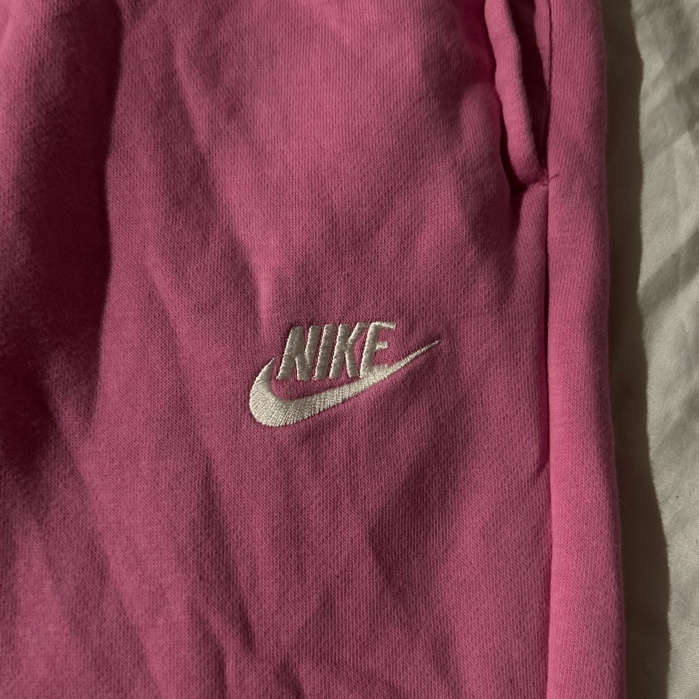 Nike pants pink